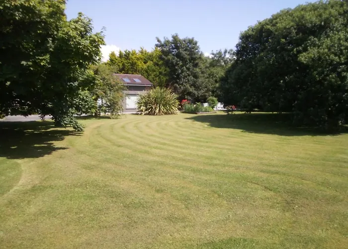 Spacious Contemporary Type Apartment. Apartamento Galway