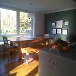 Spacious Contemporary Type Apartment. Apartament Galway