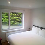 Spacious Contemporary Type Apartment. Apartament Galway