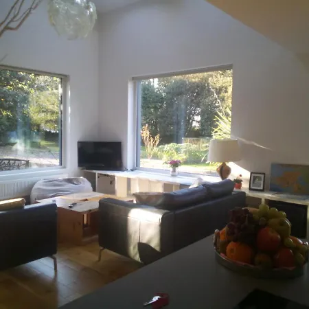 شقة Spacious Contemporary Type Apartment. *