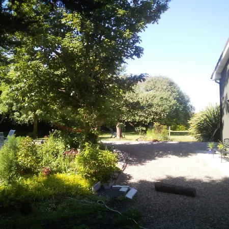 Spacious Contemporary Type Apartment. شقة غالواي